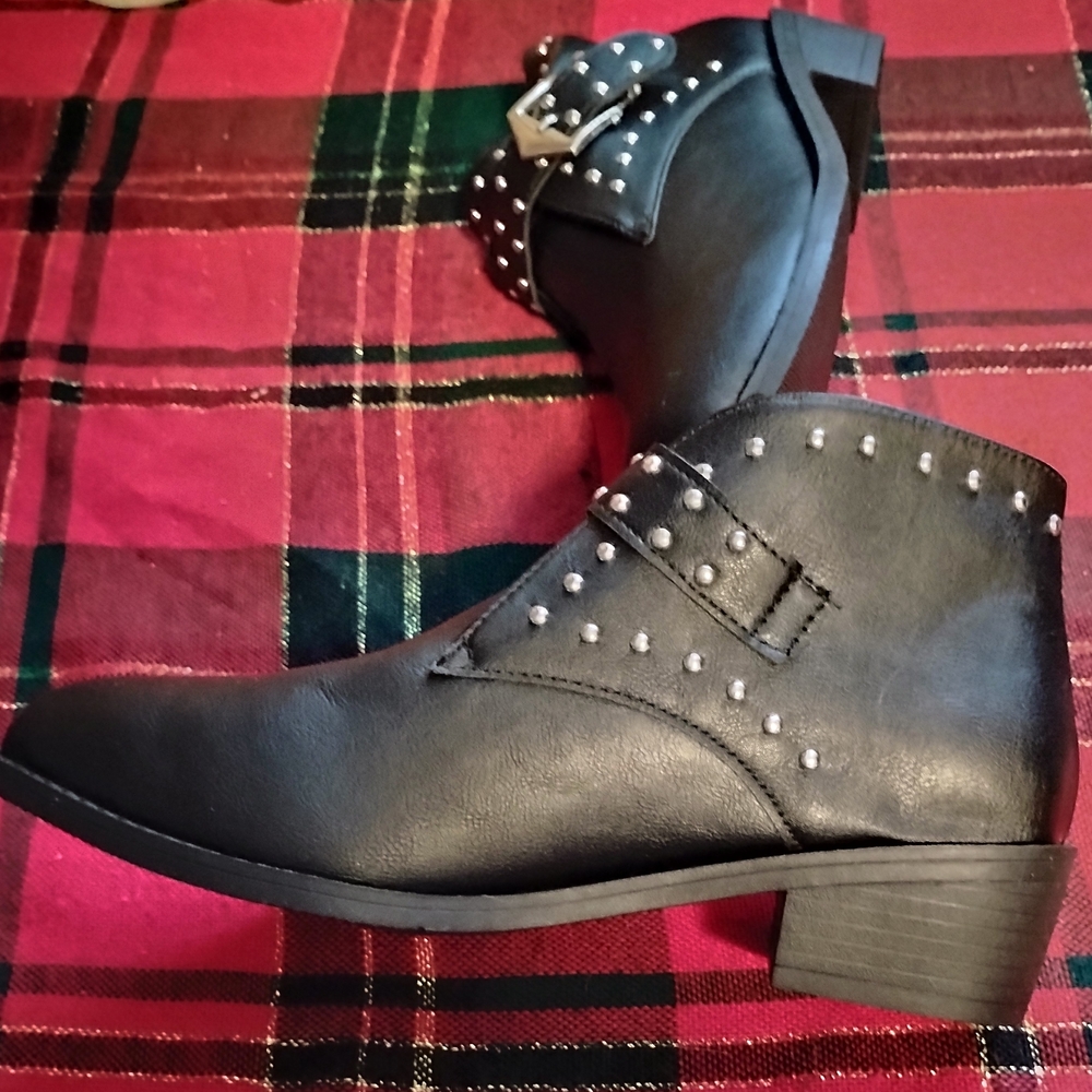Women's Black Studded Ankle Boots US Size 12 - Picture 3 of 8